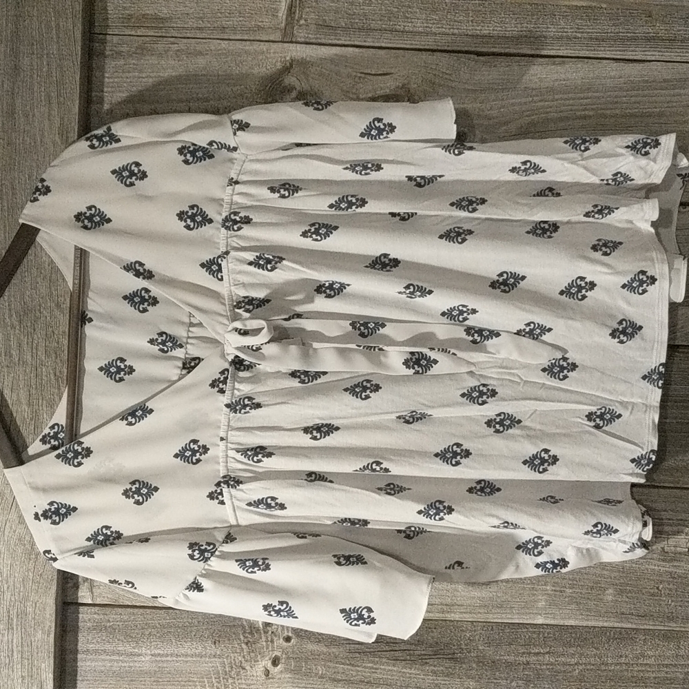 Women's shirt